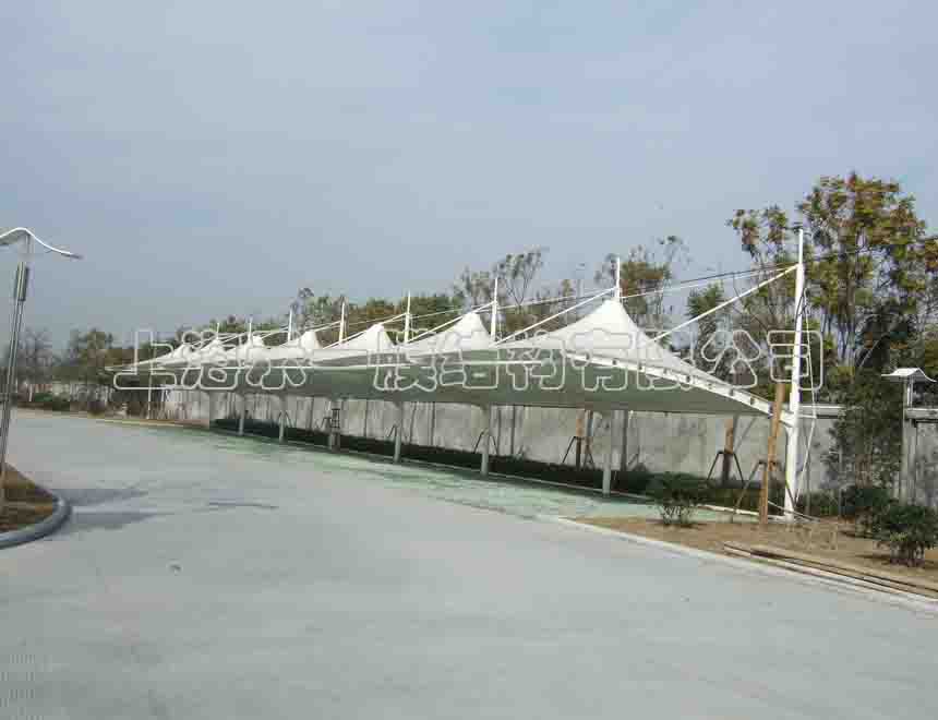 膜結(jié)構(gòu)車棚 膜結(jié)構(gòu)車棚