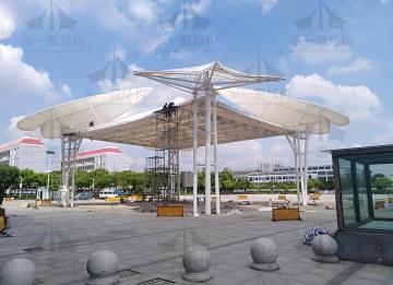 分析膜結(jié)構(gòu)車(chē)棚與景觀(guān)棚的不同之處