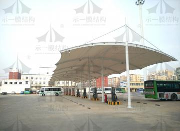 膜結(jié)構(gòu)車棚在運(yùn)用中體現(xiàn)的五大特色是什么？